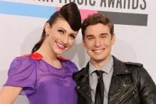 Karmin - karmin (1).jpg
